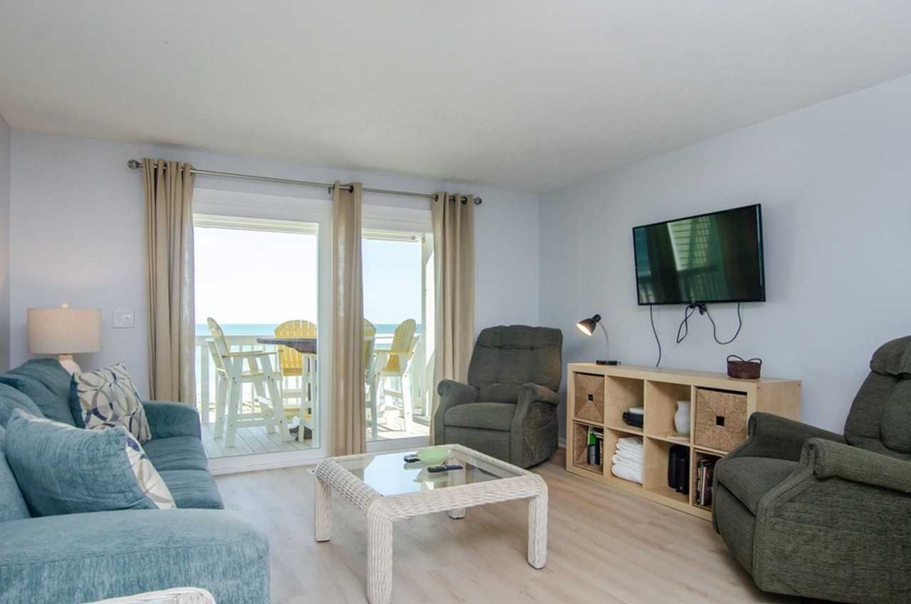 2110 Surfrider Ct - Photo 7 of 50