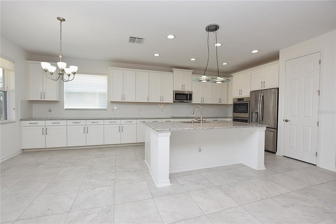 3953 Aquilla Dr - Photo 3 of 50