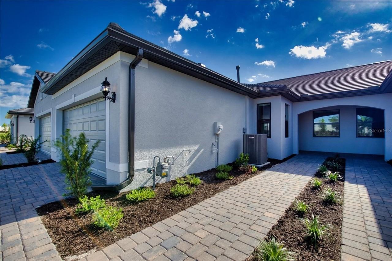 14640 Misty Pond Loop - Photo 6 of 46