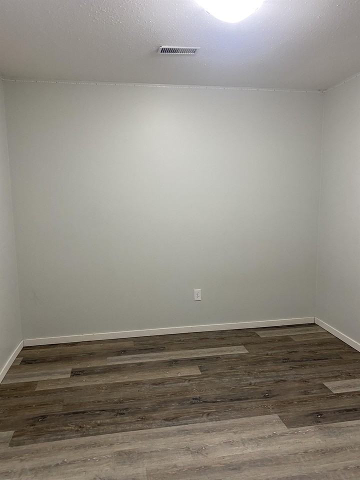 2990 10th Ave #B - Photo 3 of 6