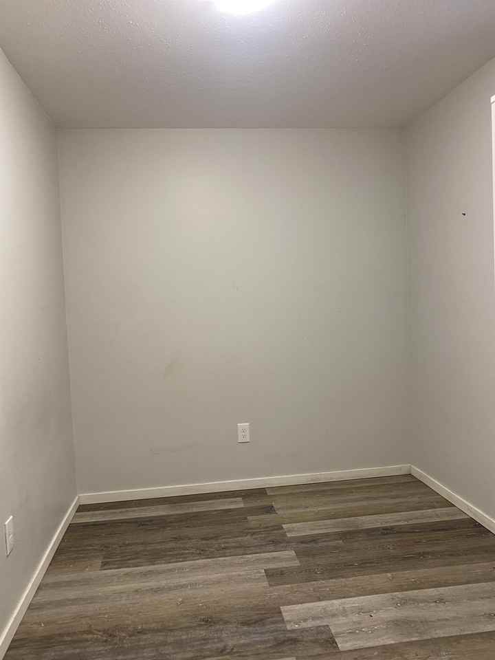 2990 10th Ave #B - Photo 4 of 6