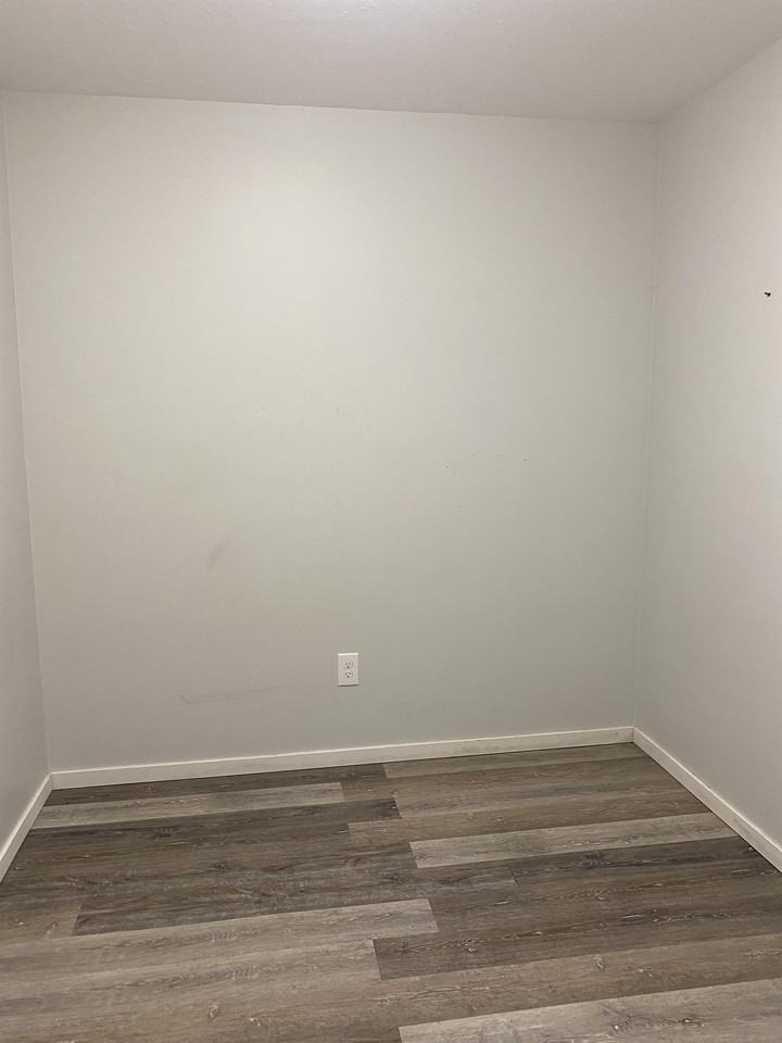 2990 10th Ave #B - Photo 5 of 6