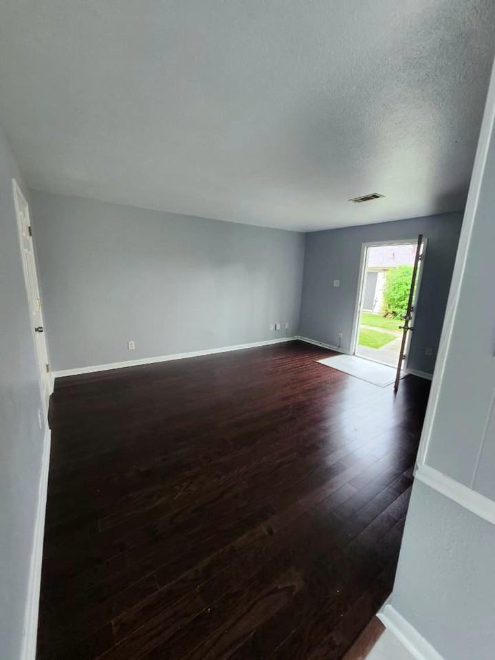 6429 Marcie St #C - Photo 4 of 11