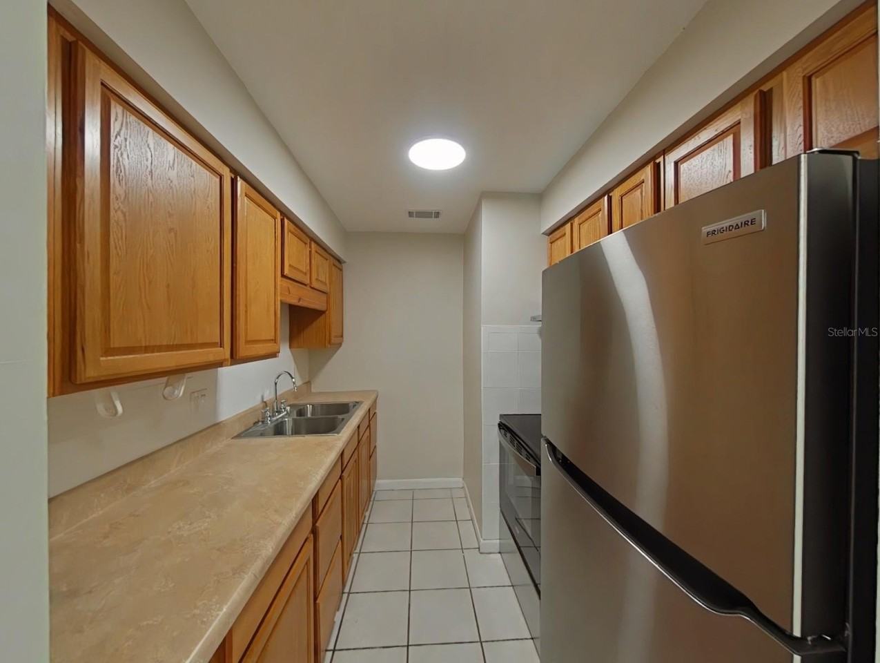 6027 Woods St #B - Photo 7 of 17