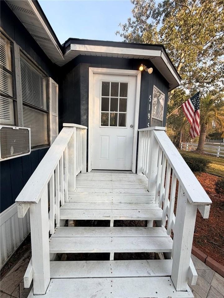 5195 Countryside Ct - Photo 6 of 50