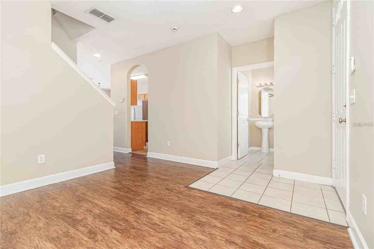 8517 Saratoga Inlet Dr - Photo 5 of 15