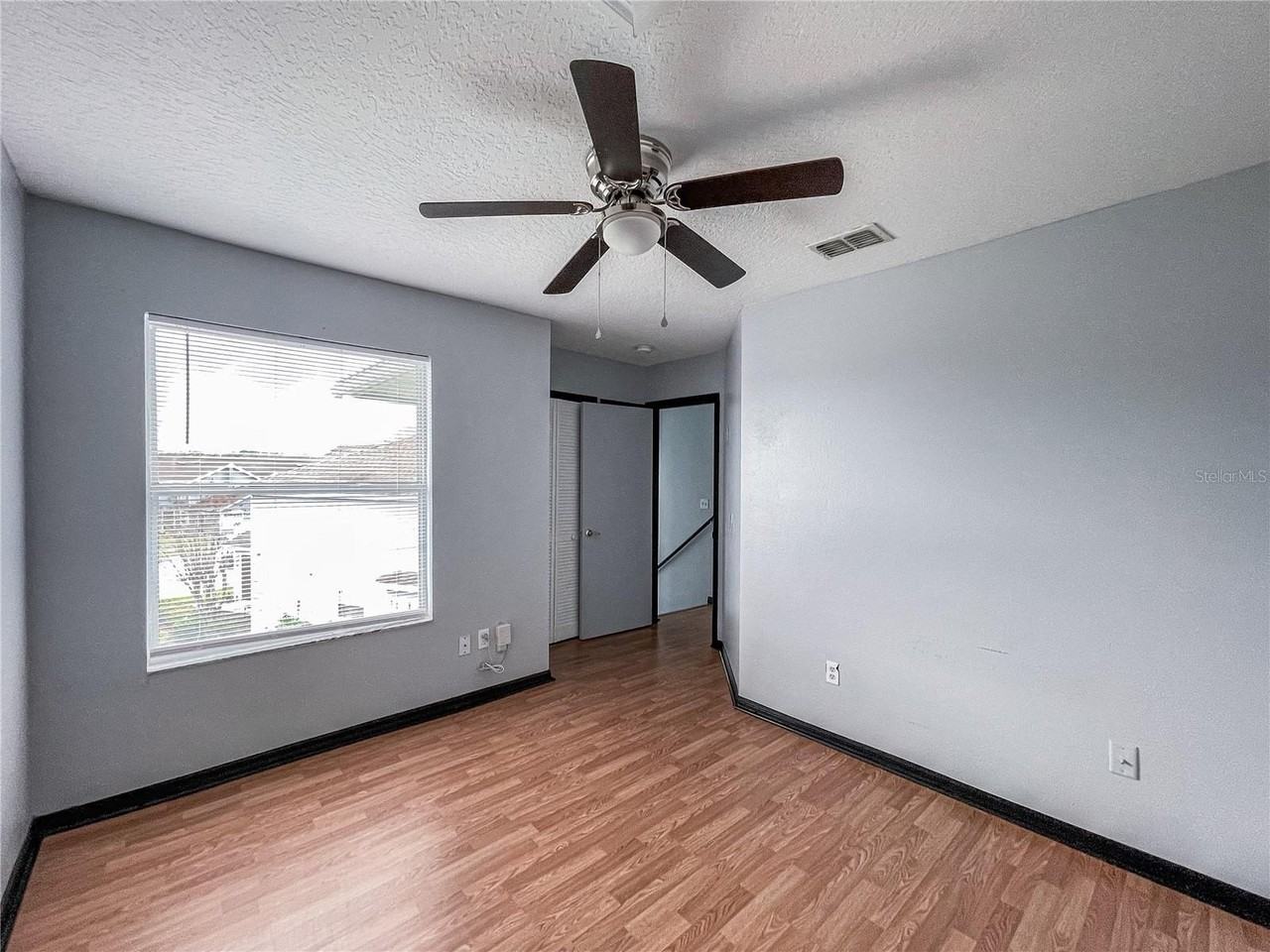 402 Orchid Dr - Photo 6 of 14