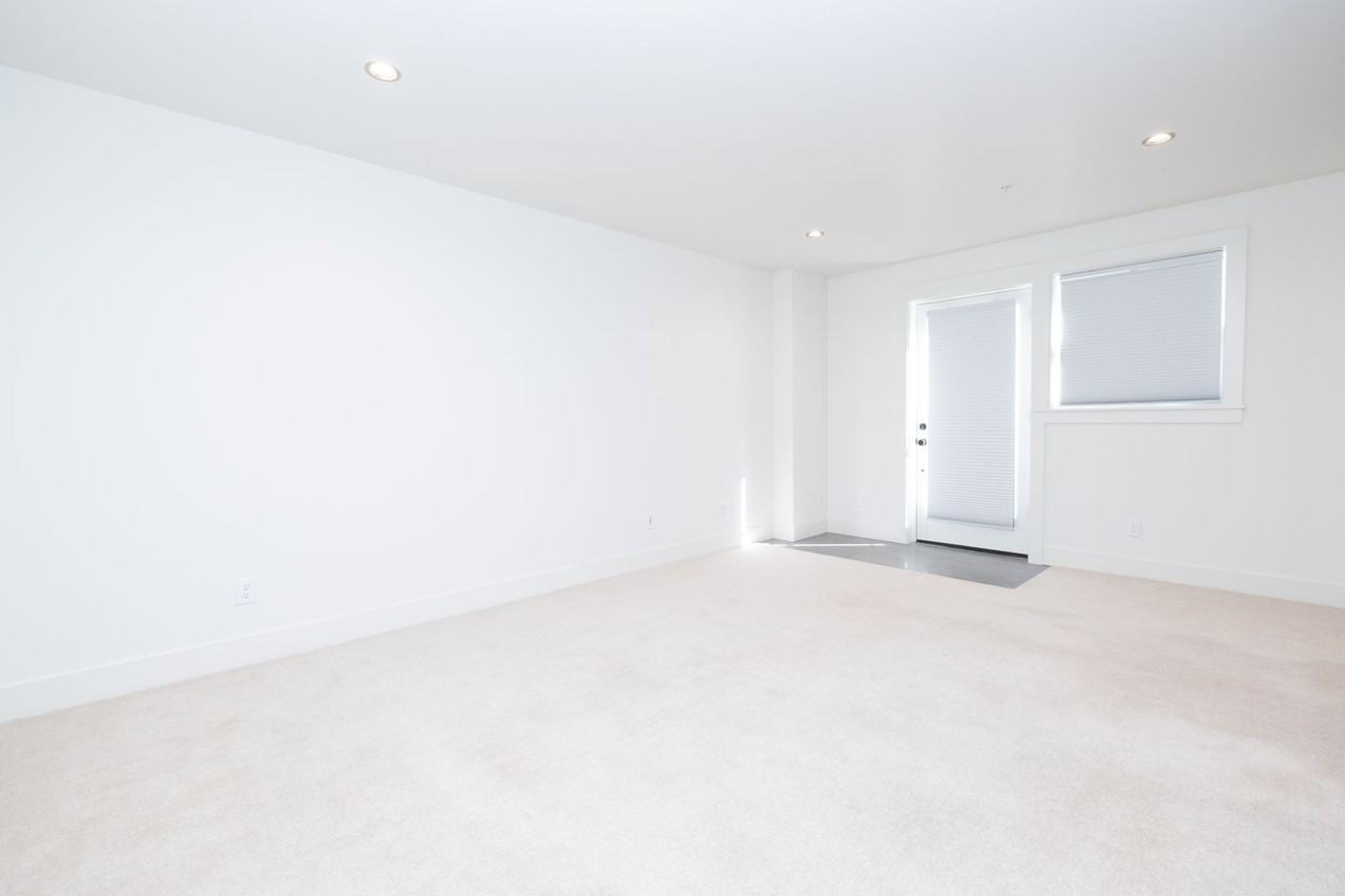 2915A-2989B NW Wilson St. - Photo 3 of 50