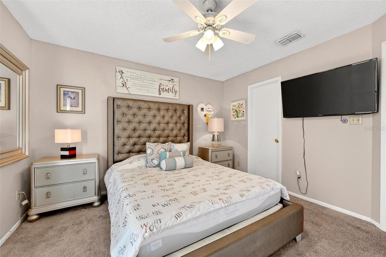 1300 Woodman Way - Photo 7 of 23