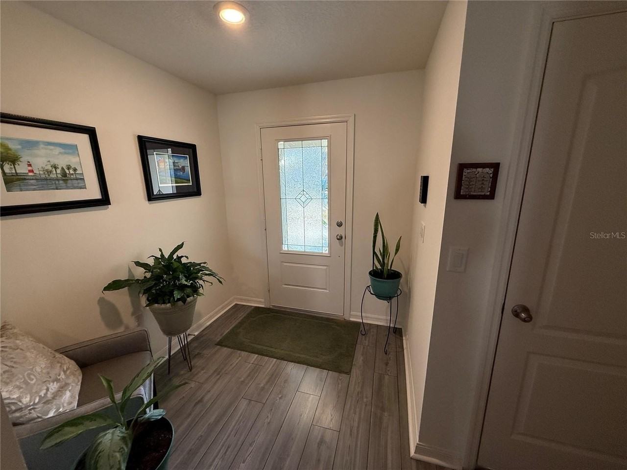 1643 Wynford Cir - Photo 6 of 17