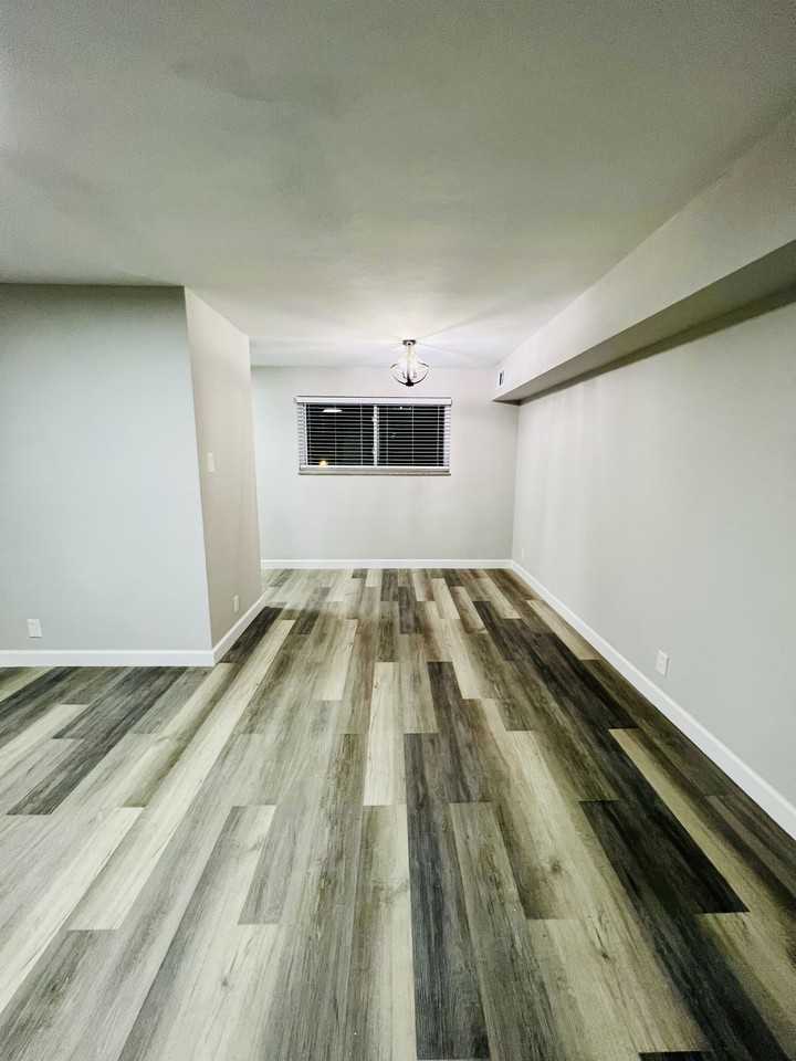 7851 Big Bend Blvd Apt 8 #7851-8 - Photo 2 of 10