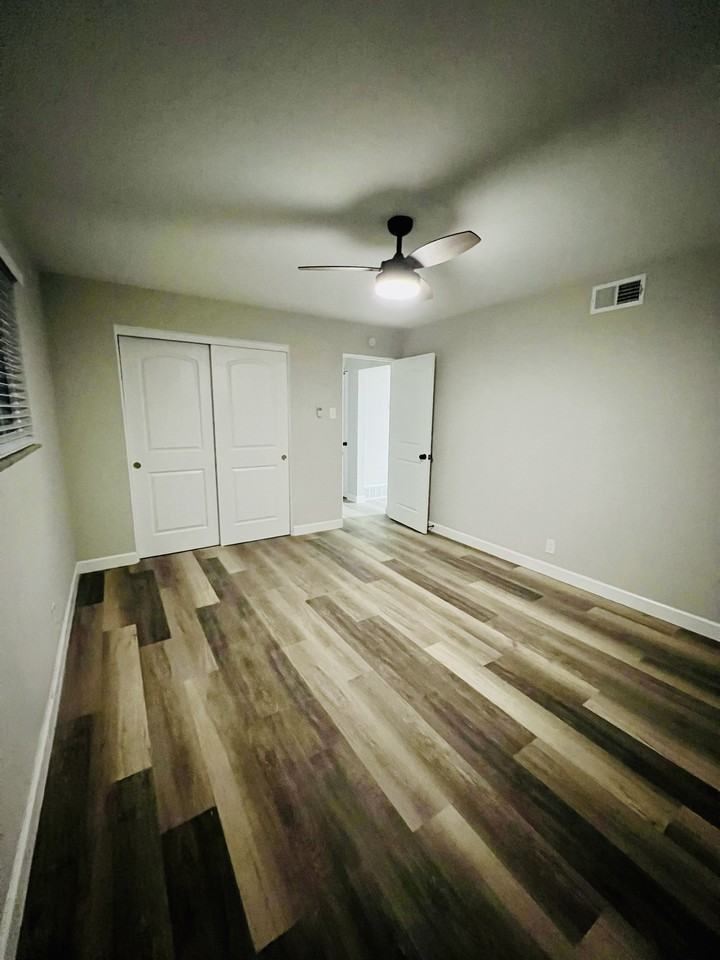 7851 Big Bend Blvd Apt 8 #7851-8 - Photo 6 of 10