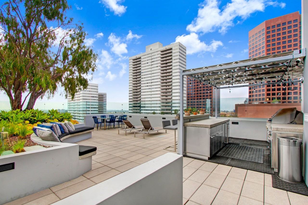 The BW - Photo 4 of 50