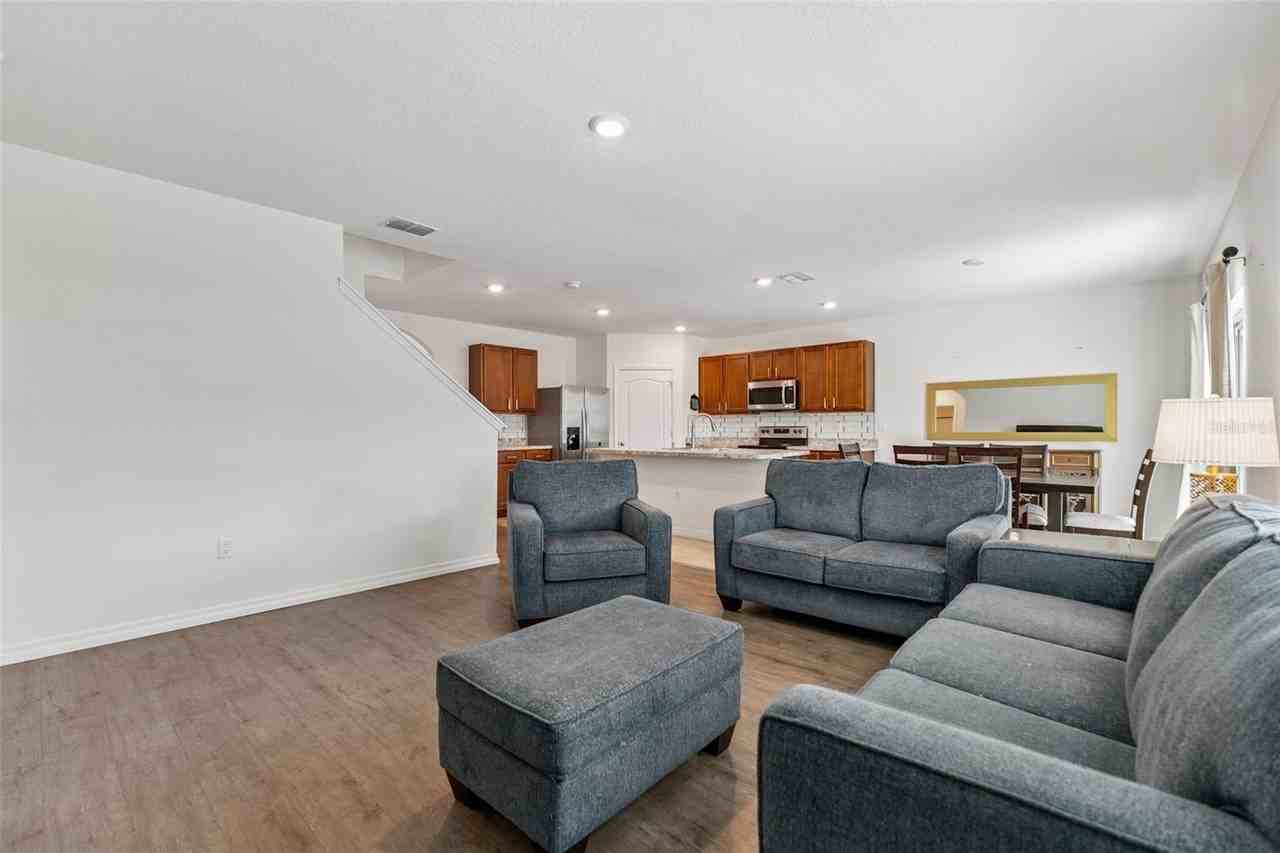 1422 Fox Squirrel Dr - Photo 2 of 29