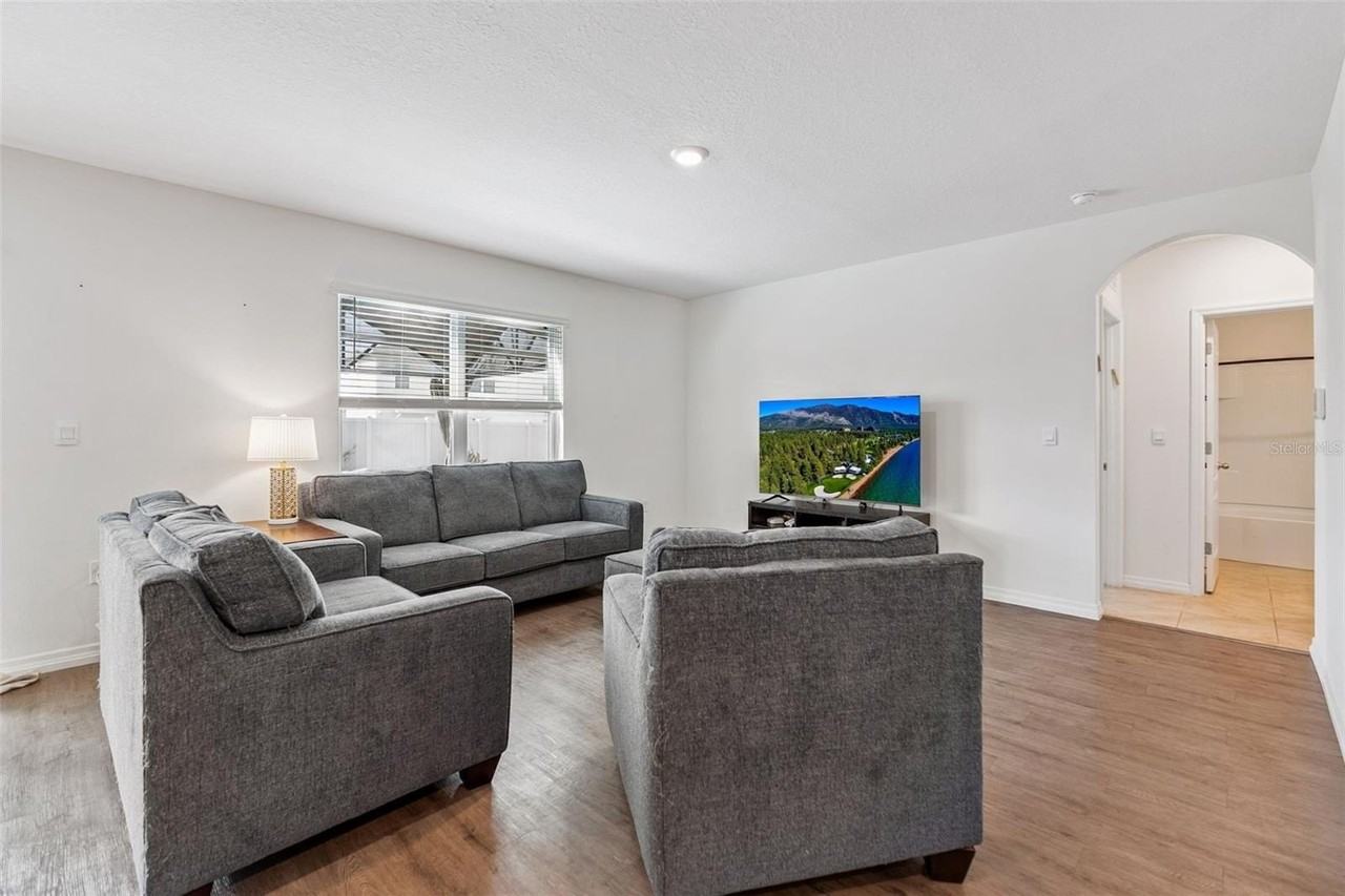 1422 Fox Squirrel Dr - Photo 4 of 29