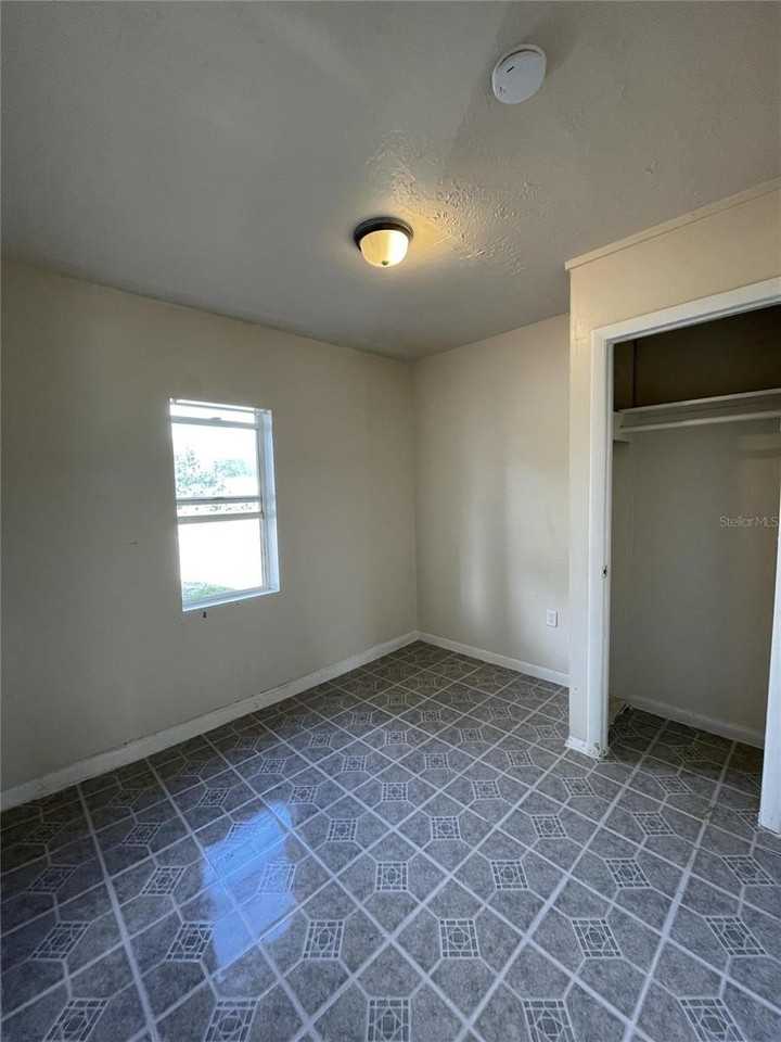 113 Washington Ave - Photo 7 of 9