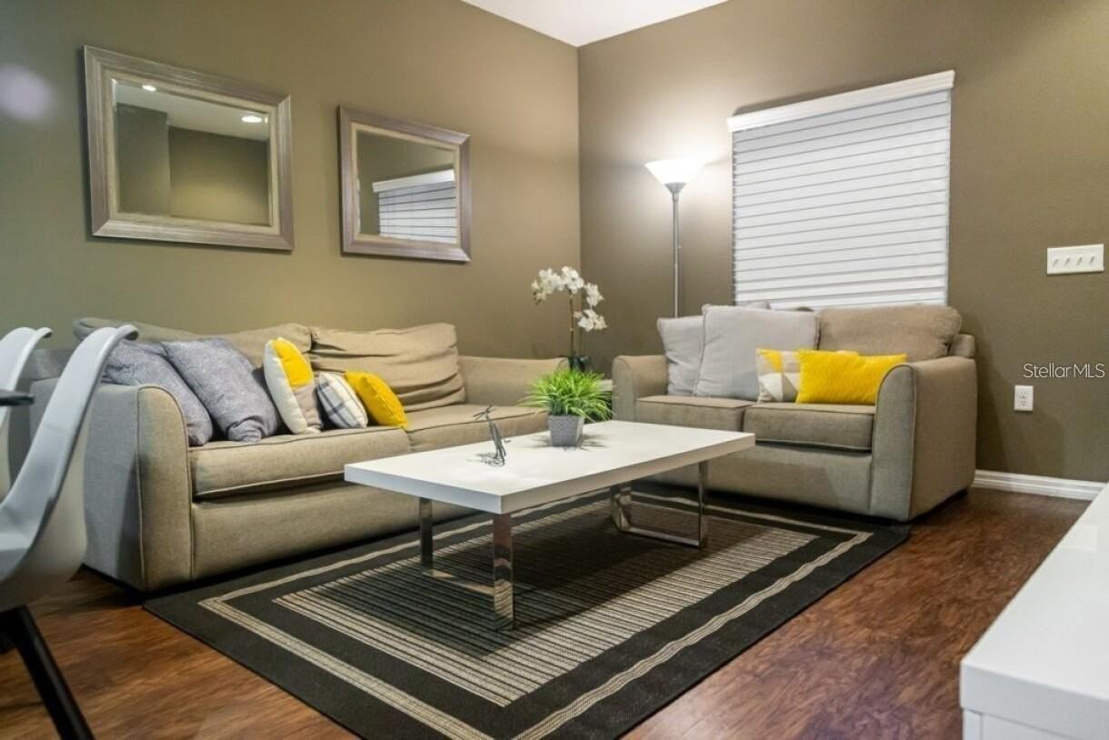 3211 Gold Ln - Photo 5 of 38