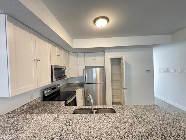 440 Dora Ave - Photo 7 of 19