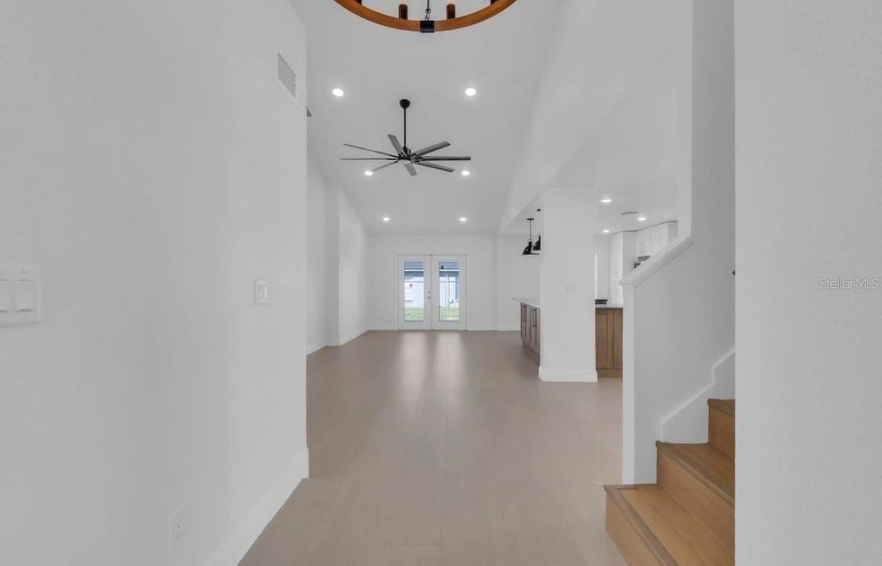 2622 Liz Ln - Photo 4 of 30