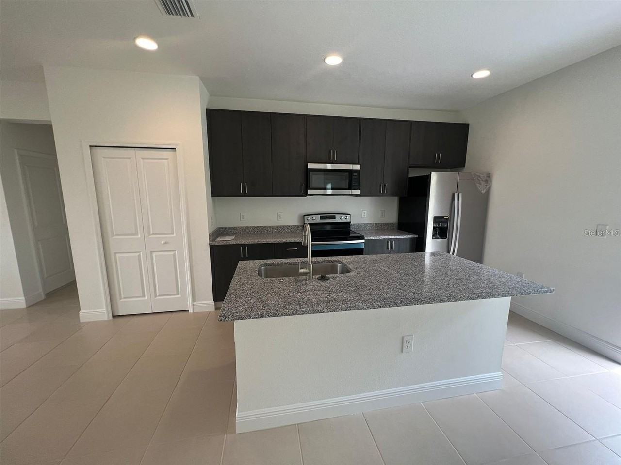 15087 Sw 51st Ter - Photo 3 of 14