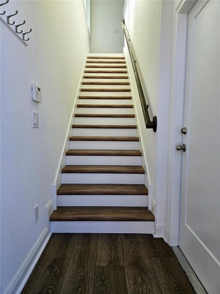 6643 Bridgman St - Photo 3 of 14