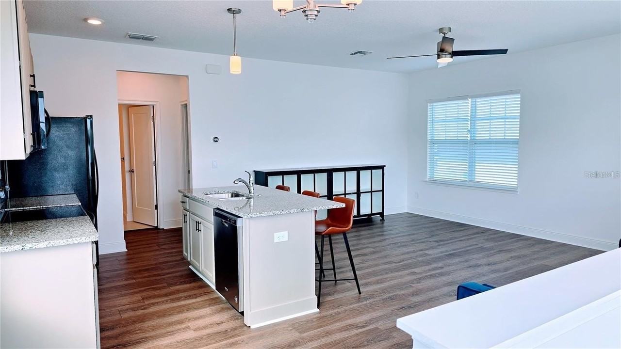 6643 Bridgman St - Photo 6 of 14