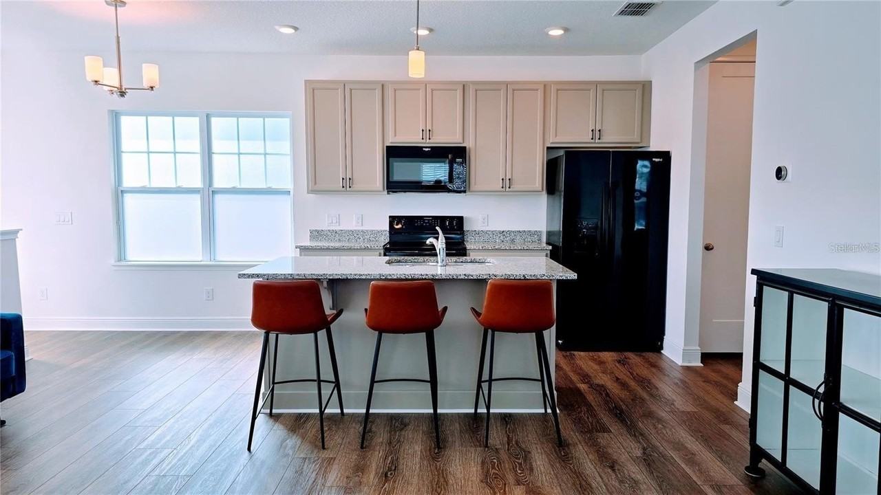 6643 Bridgman St - Photo 7 of 14