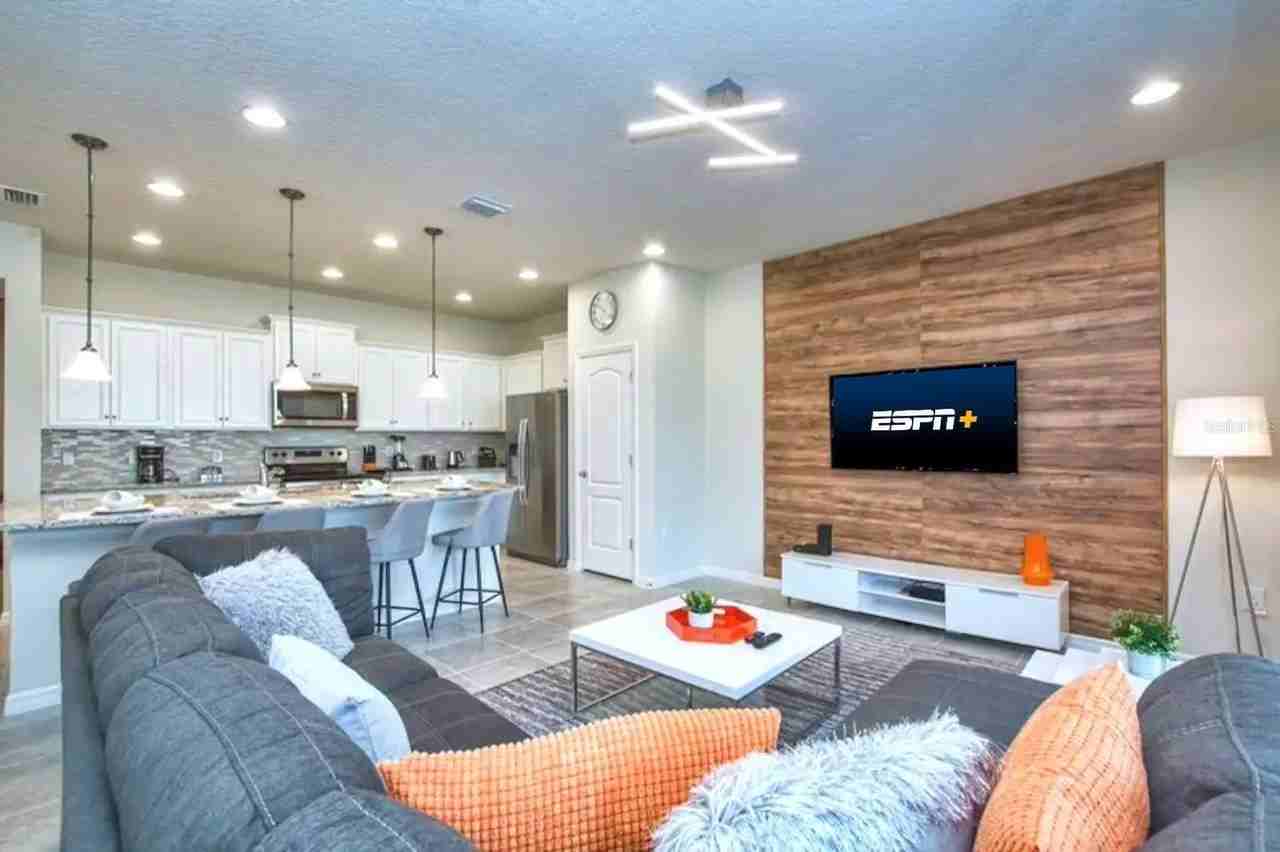 2414 Dubai St - Photo 7 of 27