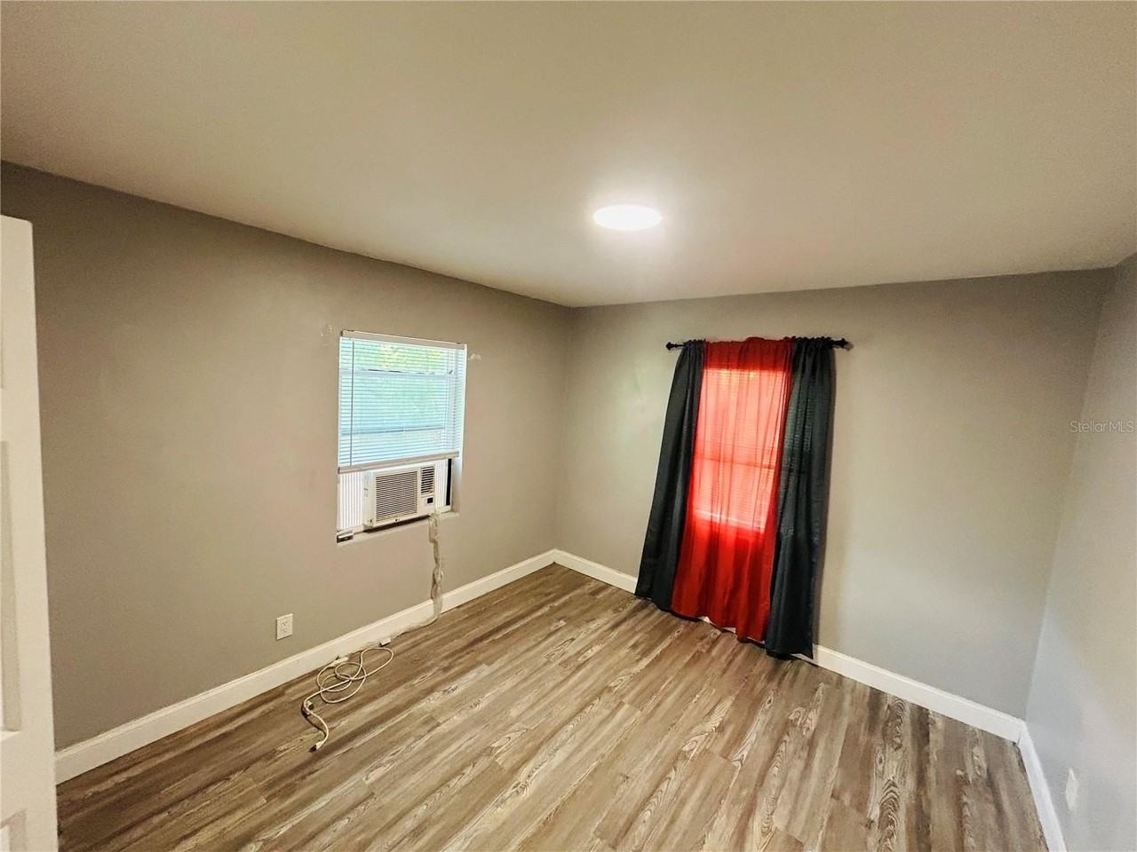 1544 Ella St - Photo 7 of 7