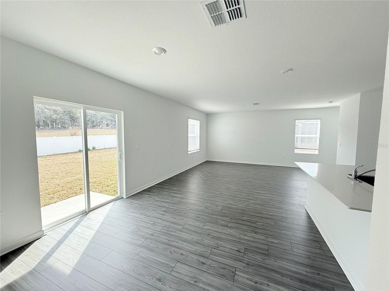 3809 Ne 32nd Ct - Photo 2 of 29