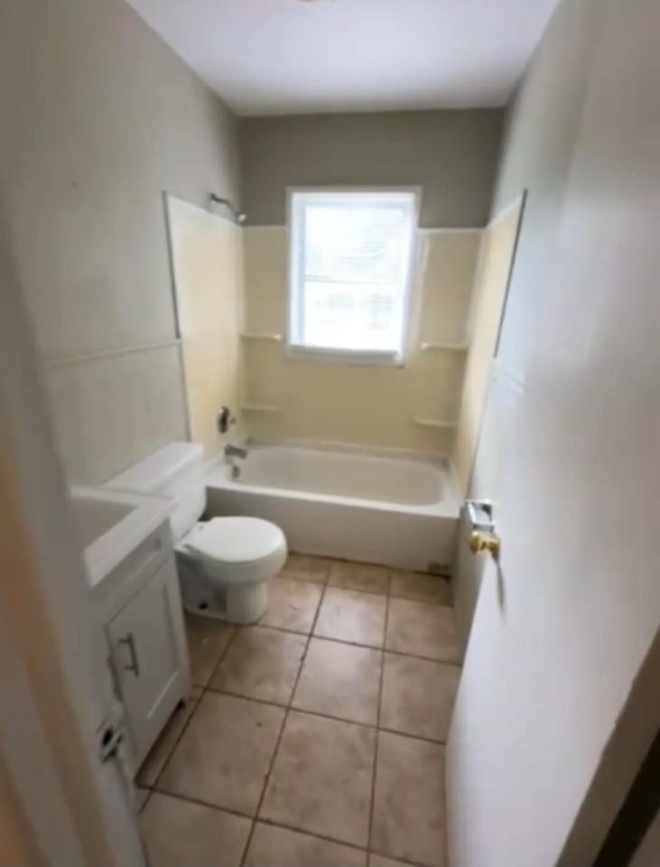 1010 N C St #1 - Photo 7 of 10