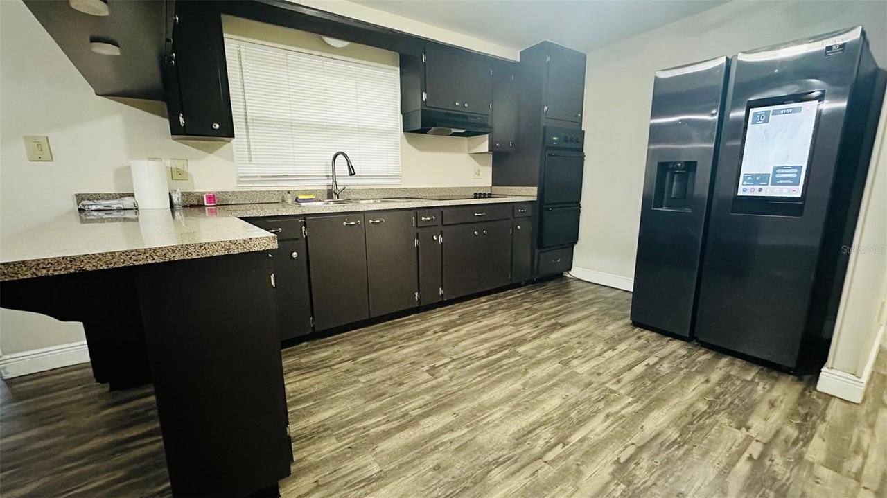 14 Lamplight Ln - Photo 3 of 16