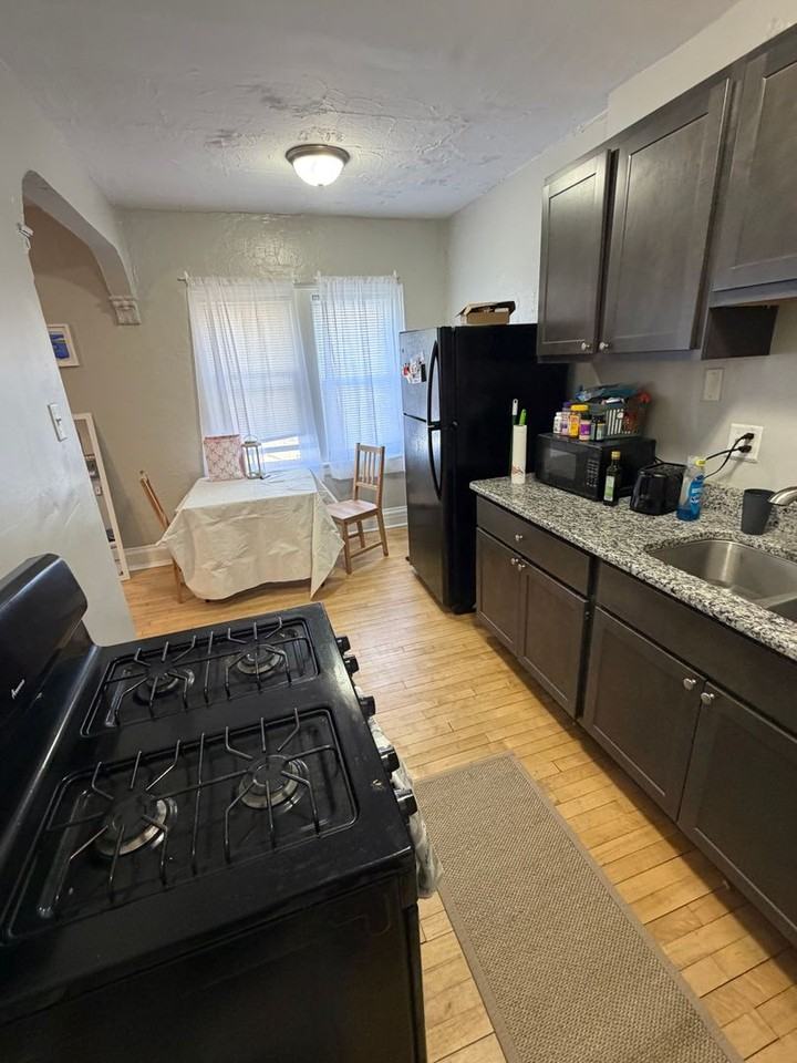 University Crossing II - Photo 6 of 12