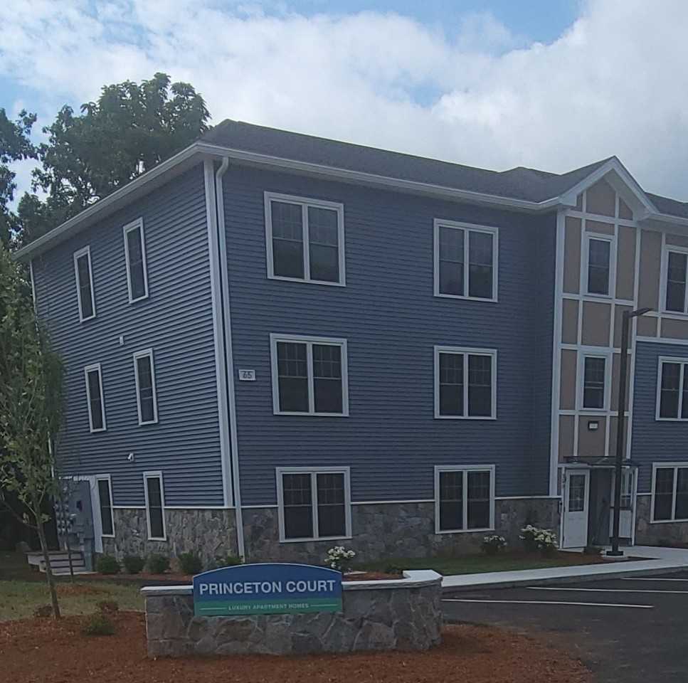 65 Princeton St #411