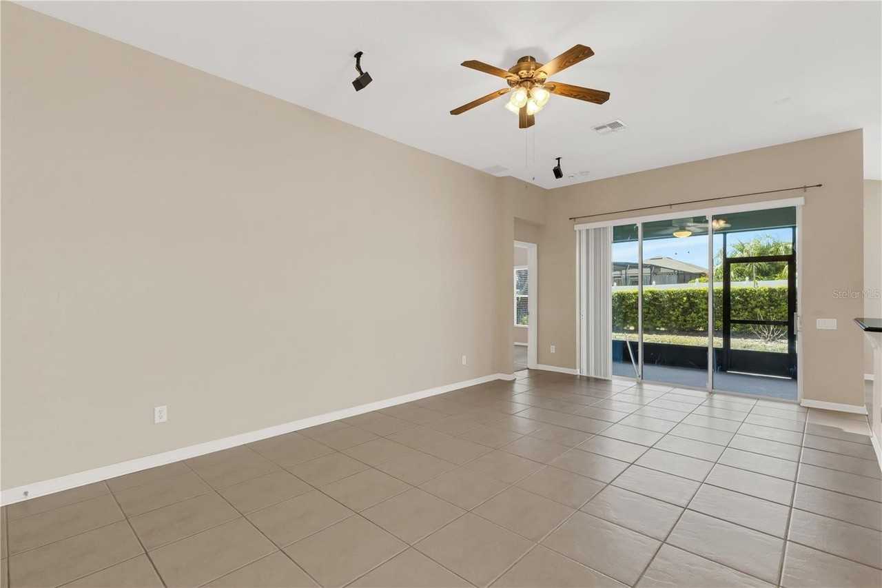 133 Sedonia Ct - Photo 7 of 32