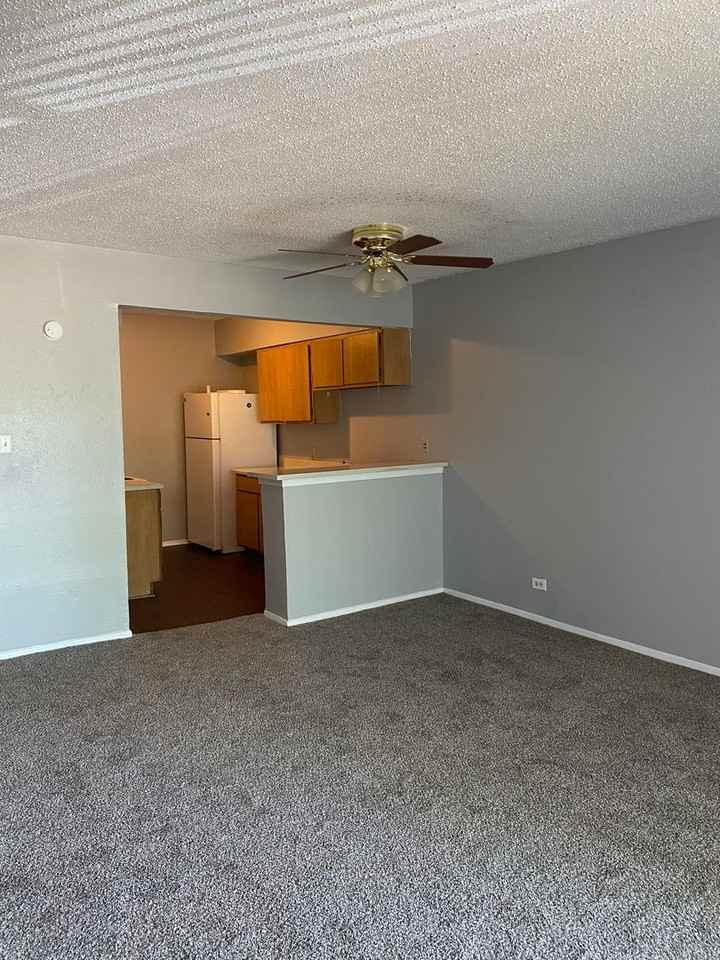 BRIGHTWAY MANOR - Photo 4 of 16