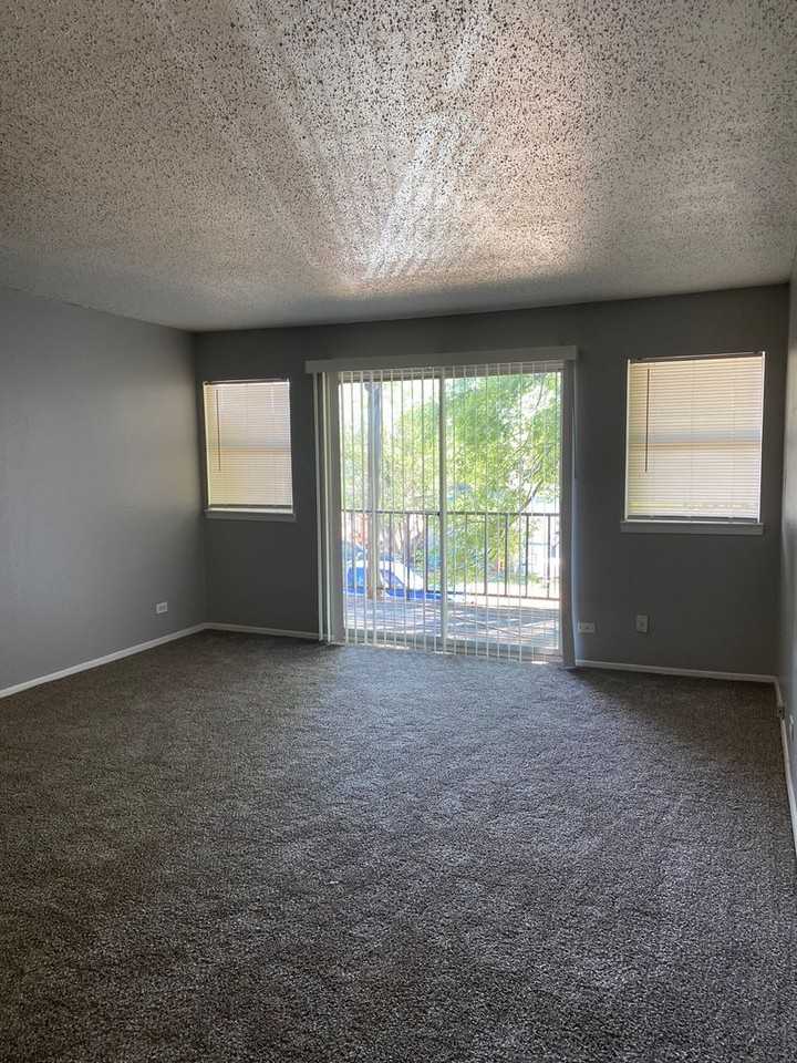 BRIGHTWAY MANOR - Photo 5 of 16