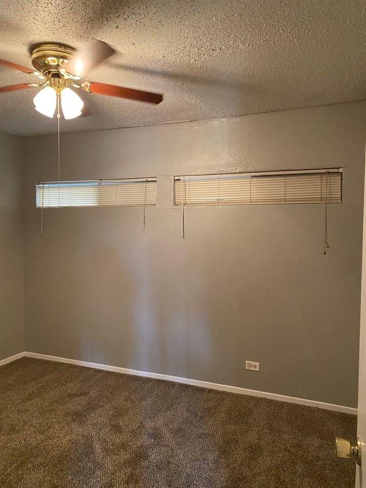 BRIGHTWAY MANOR - Photo 7 of 16