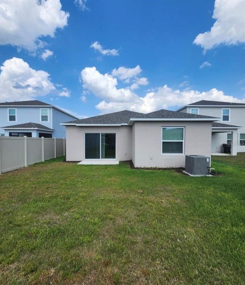 208 Acorn Rd - Photo 2 of 14