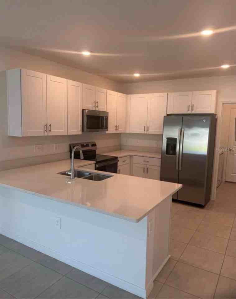 208 Acorn Rd - Photo 7 of 14