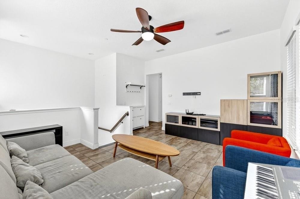 8443 Karrer Ter - Photo 4 of 37