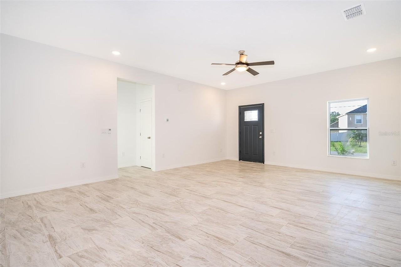 507 Mallard Ct - Photo 4 of 26