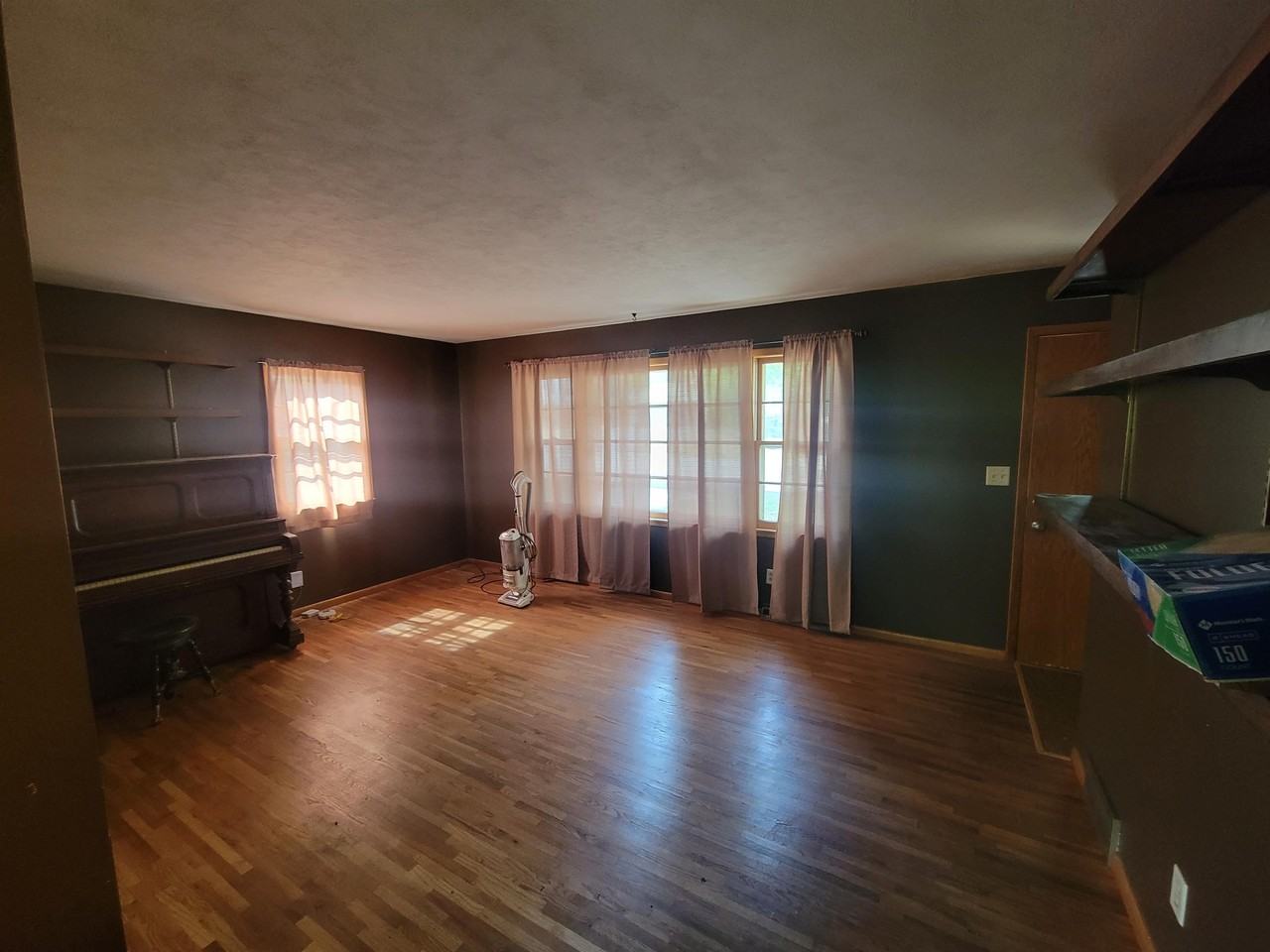 1544 2nd Ave Sw #1 - Photo 3 of 6