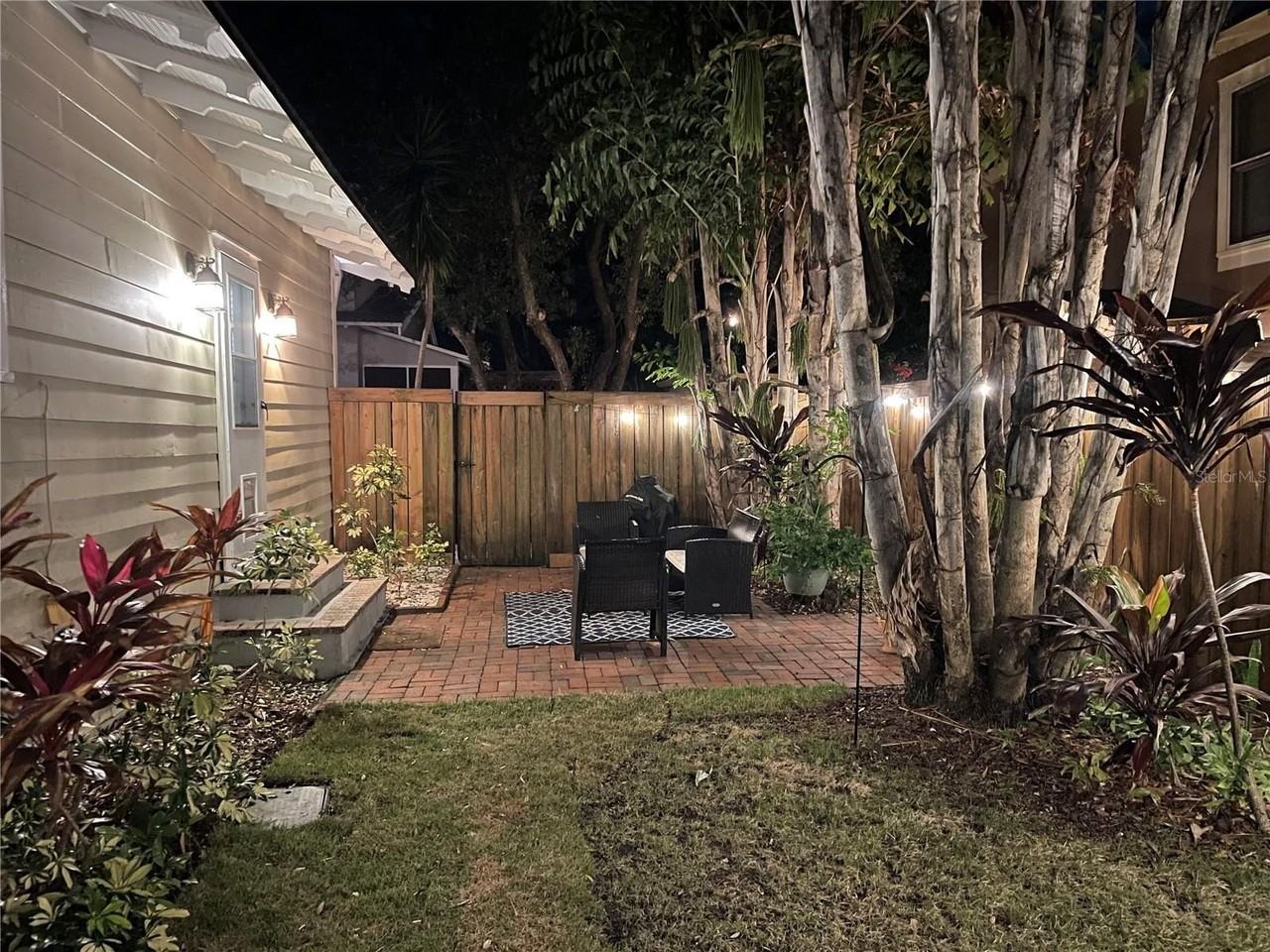 807 S Fremont Ave - Photo 3 of 50