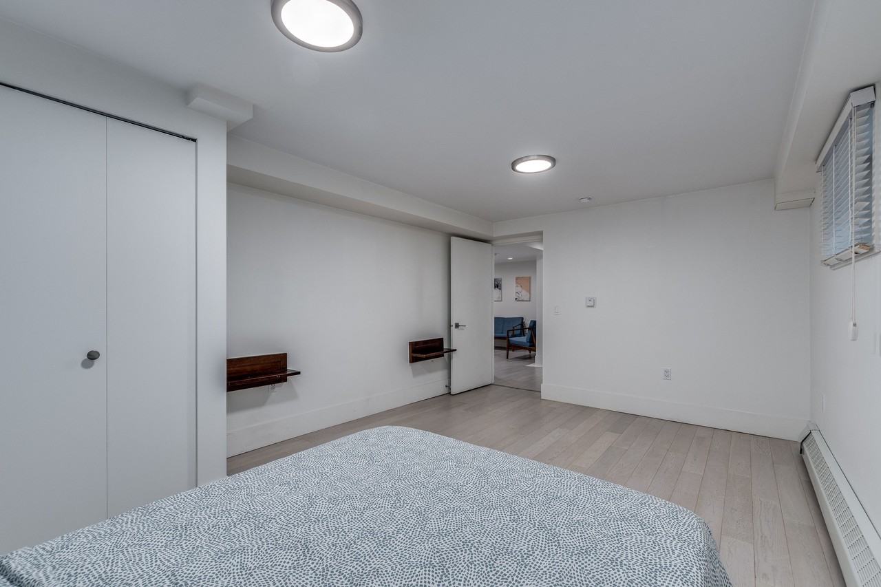 1425 Haro Street - Photo 3