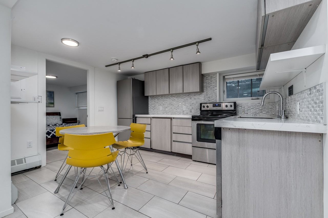 1425 Haro Street - Photo 5