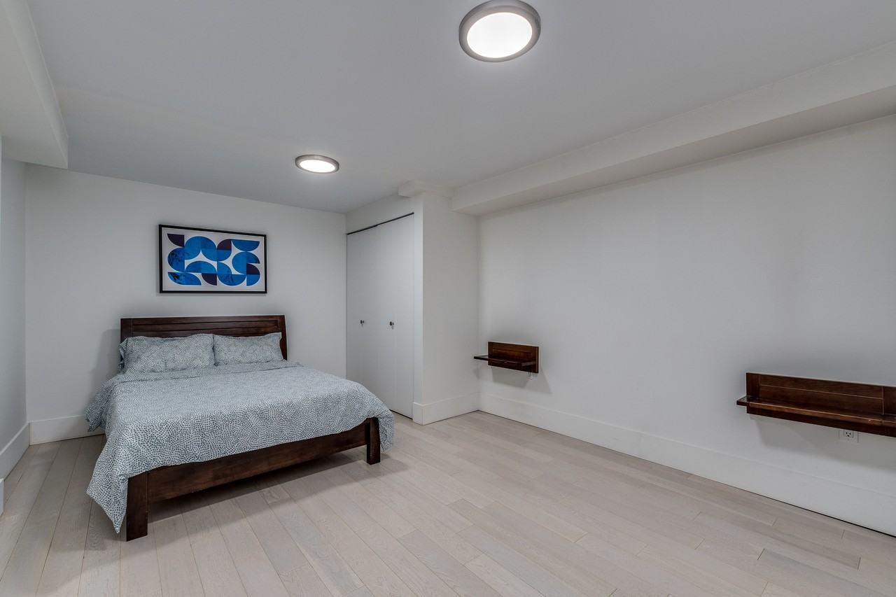 1425 Haro Street - Photo 6