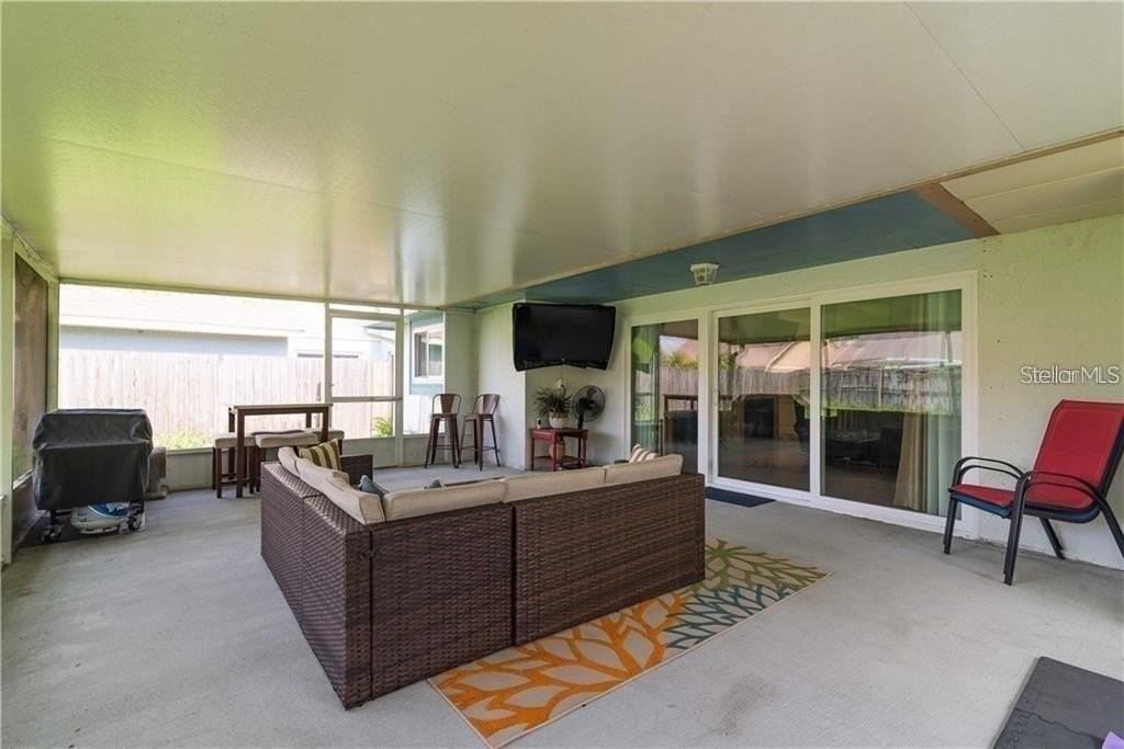 1907 Coral Tree Ct - Photo 4 of 32