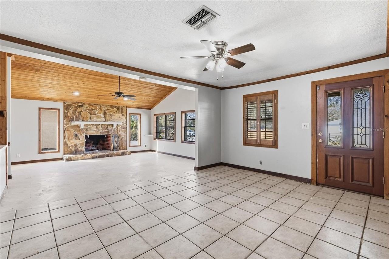 10301 Trail Ridge Ln - Photo 6 of 35