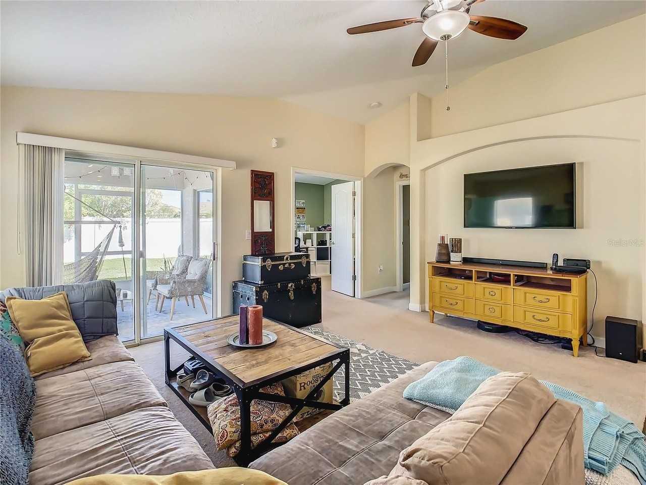 13401 Graham Yarden Dr - Photo 5 of 10